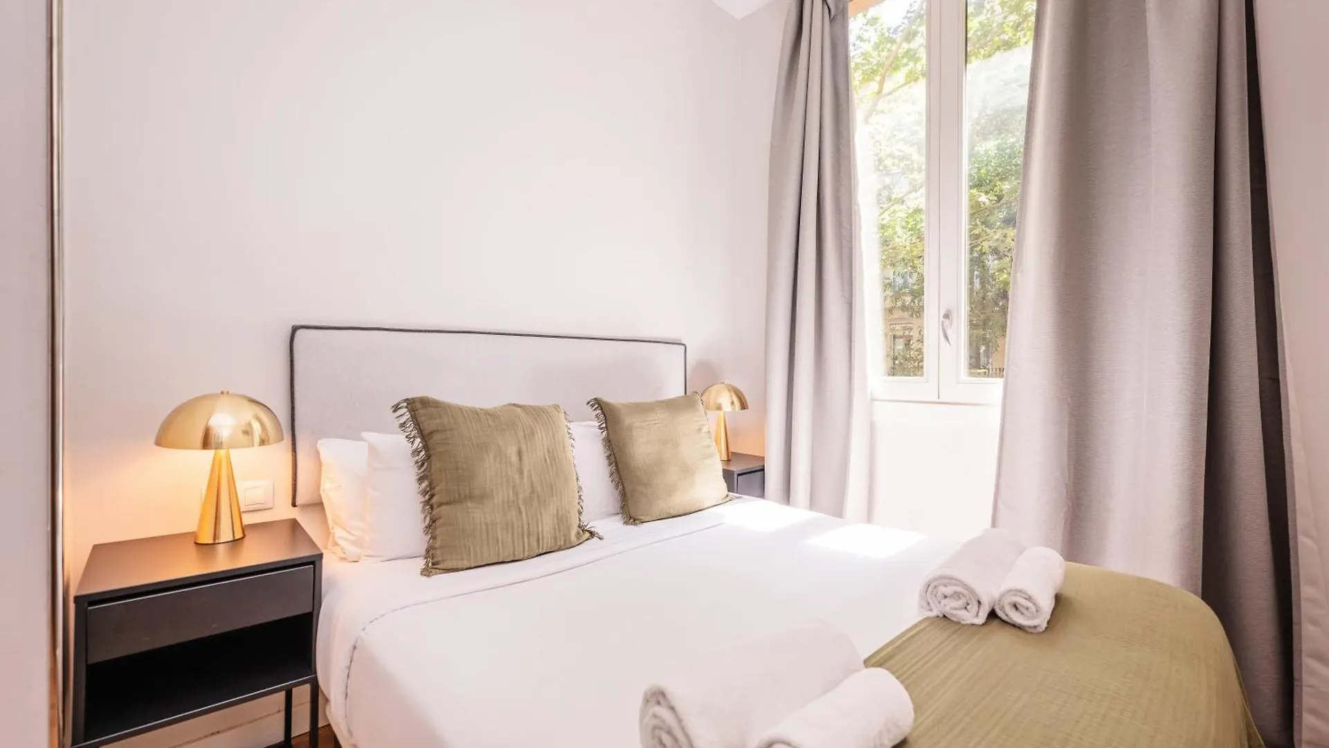Sweett - Villarroel Barcelona Apartment